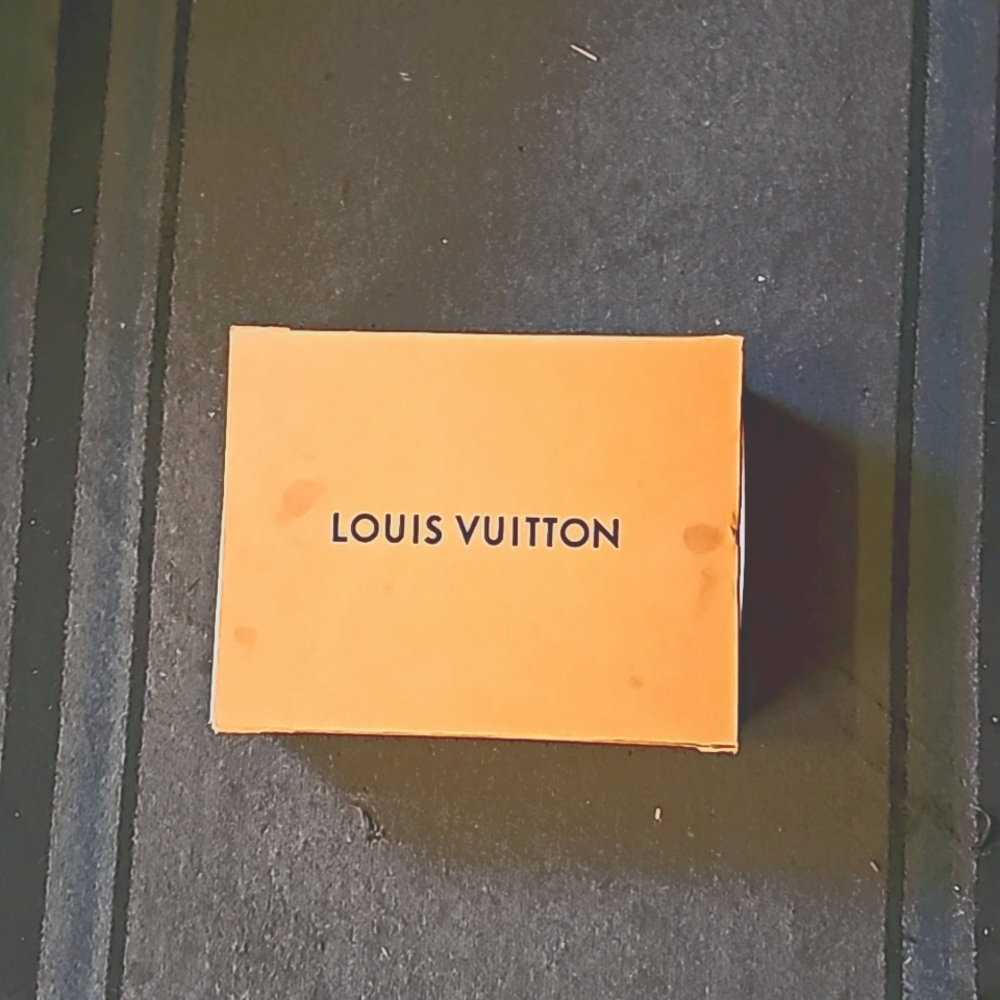 Louis Vuitton box